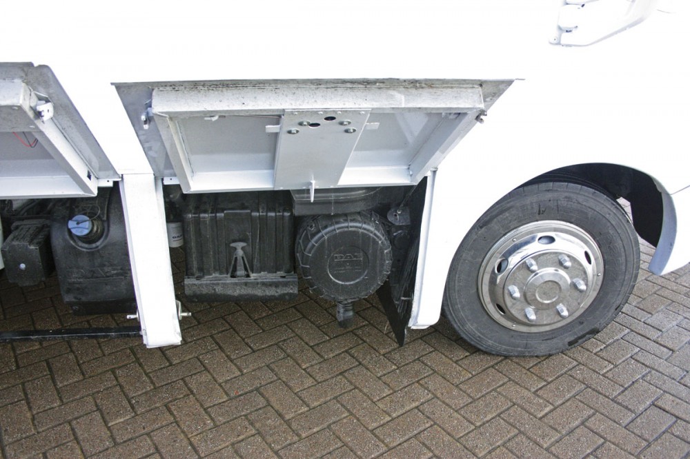 Easy access to batteries and engine air cleaner - Cannon Euro Variant Luxor Coach, Ireland